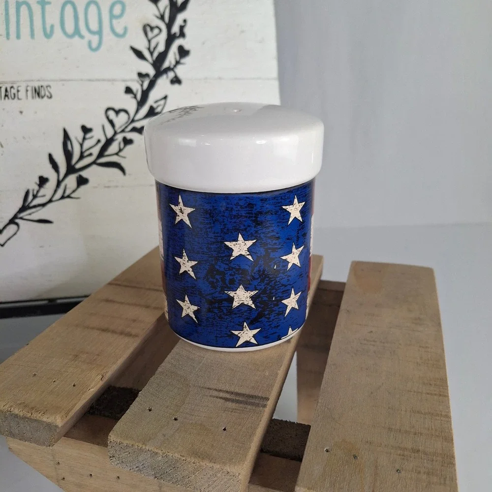 Warren‎ Kimble Sakura Colonial American Flag Salt Pepper Shaker Vintage 1997